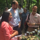 19. november: Kronprinsen avslutter sin reise i Brasil i naturreservatet Ilha do Combú der Dona Nena produserer kvalitetskakao for delikatesseforetningene. Foto: Marianne Hagen, Det kongelige hoff
